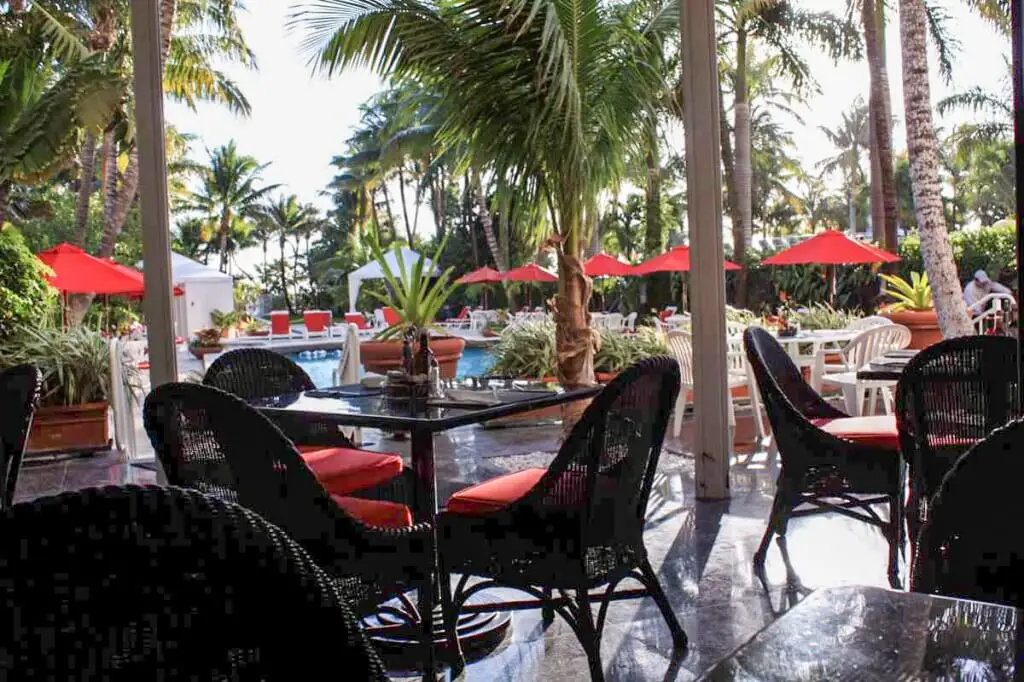 Das Tüpfelchen auf dem i: das Restaurant am Pool © Copyright Monika Fuchs, TravelWorldOnline