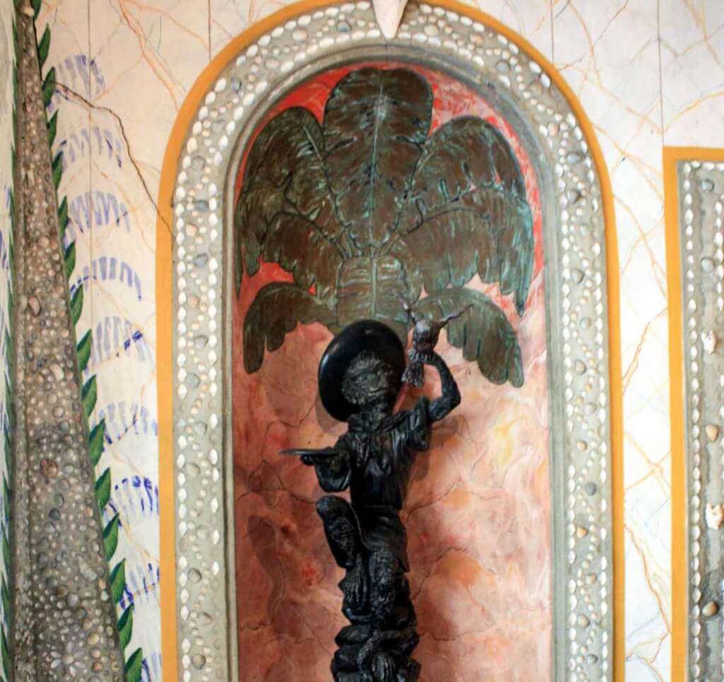 "Visitenkarten-Butler" im bonnet house museum and gardens fort lauderdale