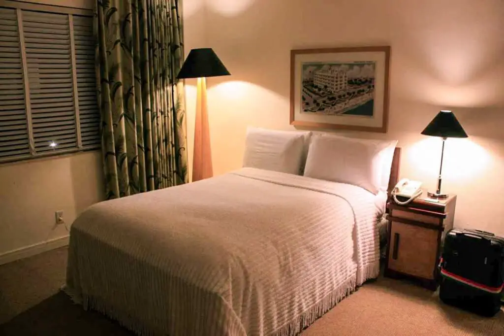 Unser Zimmer im Richmond Hotel: klein, aber gemütlich © Copyright Monika Fuchs, TravelWorldOnline