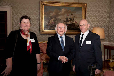 Monika und Petar mit dem Premierminister von Irland