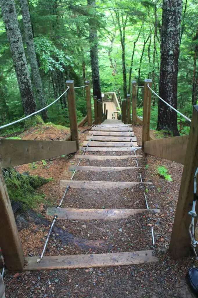 Treppauf - Treppab an der Fundy Bay © Copyright Monika Fuchs, TravelWorldOnline