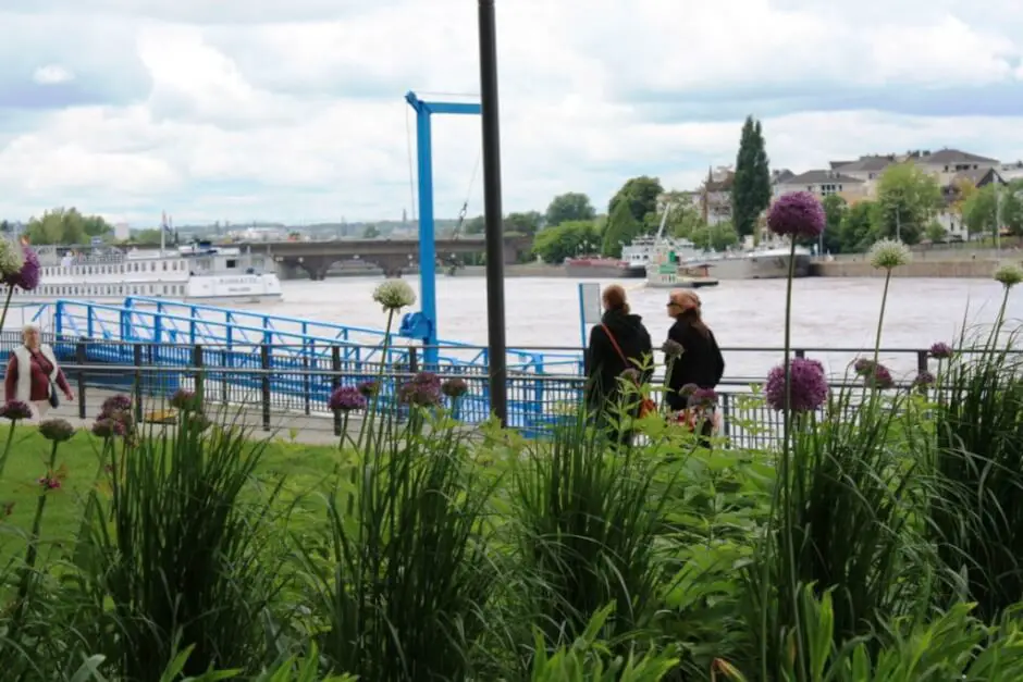 Das Moselufer - Deutsches Eck Koblenz Attraktionen - Koblenz Sehenswürdigkeiten Rundgang