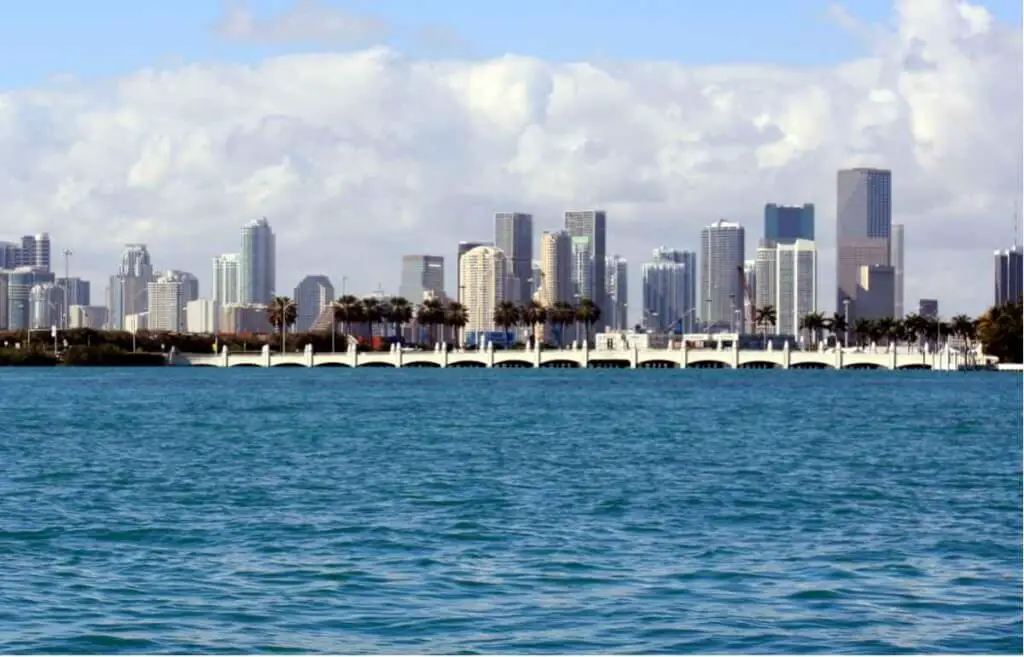 Sehenswürdigkeiten von Miami und Miami Beach - Die Skyline von Miami Beach © Copyright Monika Fuchs, TravelWorldOnline