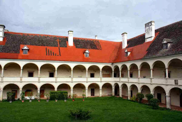 Schloss Deutschkreutz im Burgenland