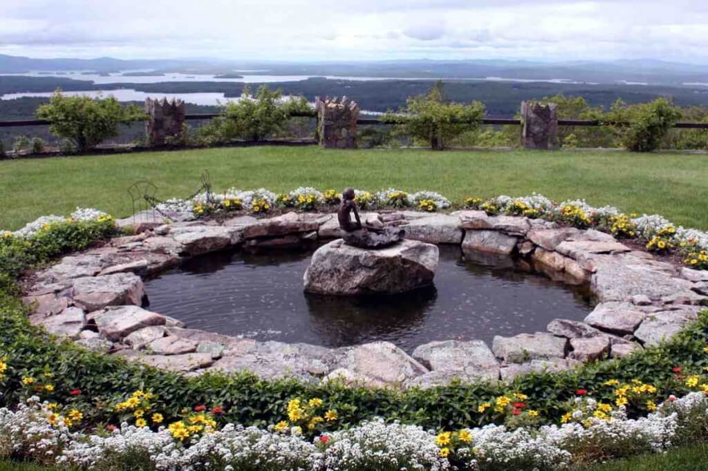 View from the Castle in the Clouds to Lake Winnepesaukee © Copyright Monika Fuchs, TravelWorldOnline