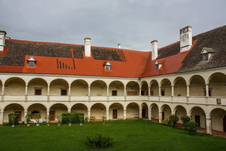 Innenhof im Schloss Deutschkreutz