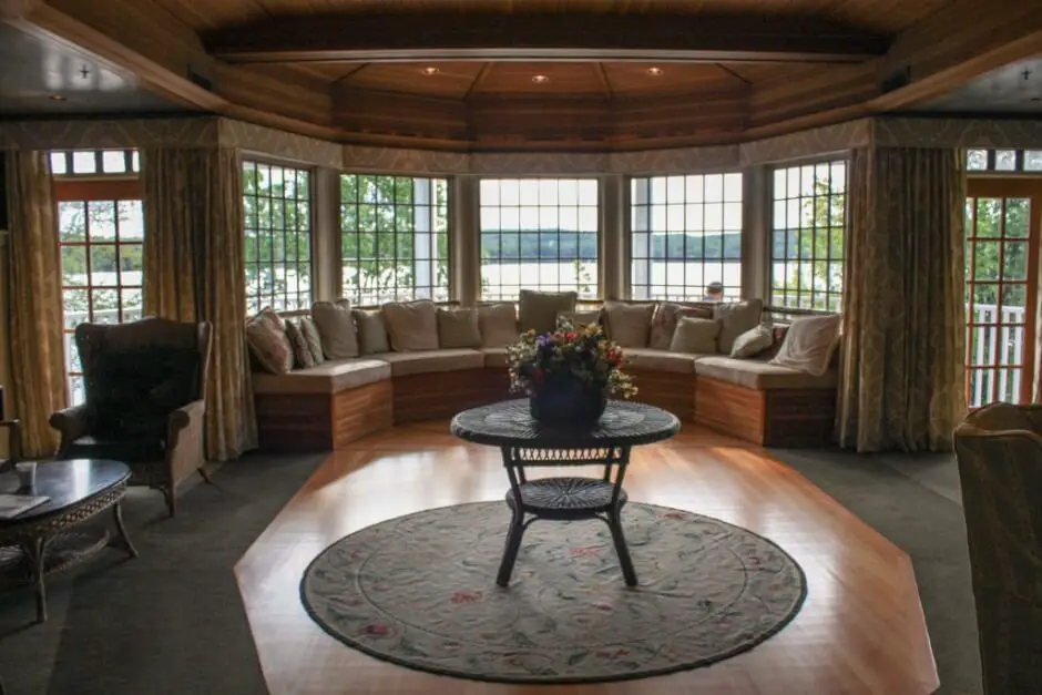 Perfect for a cozy get-together, right? Luxury Lodge New Hampshire