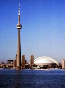 Den CN Tower vom Boot aus sehen