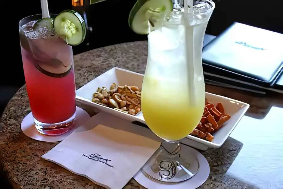 Cocktails in der Bar 