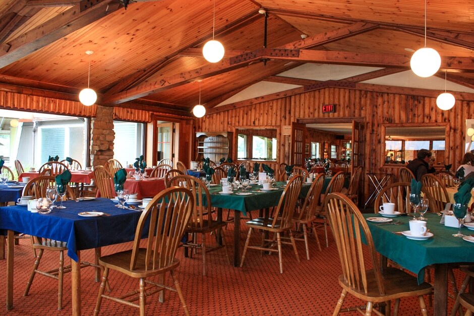 Restaurant in der Killarney Mountain Lodge