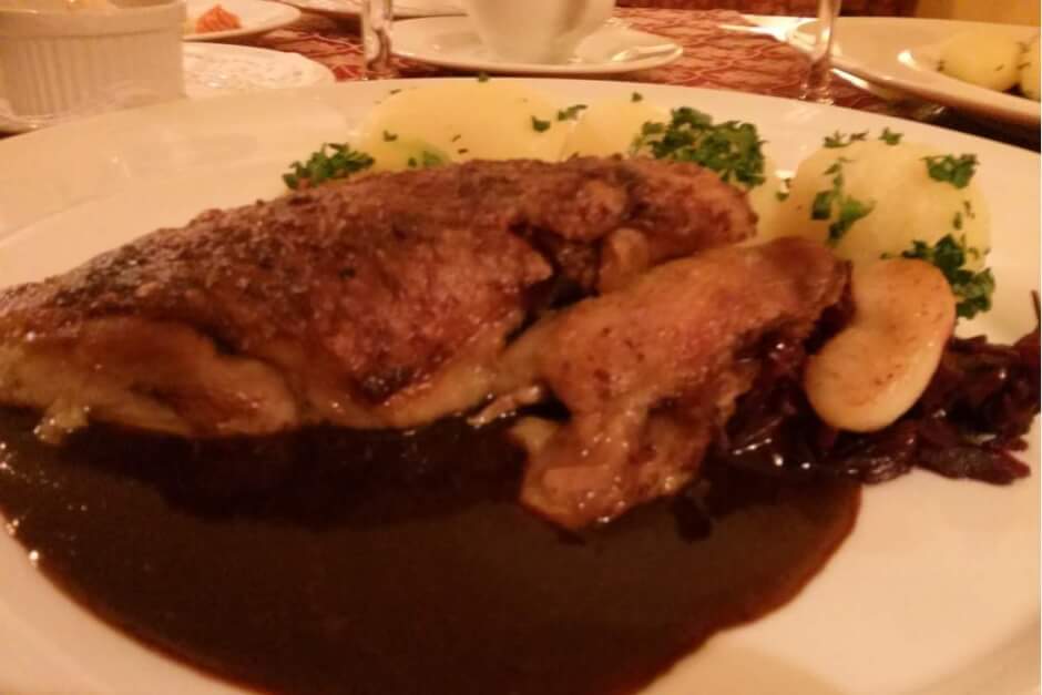 Hearty and good! Roast duck with potatoes and dumplings © Copyright Monika Fuchs, TravelWorldOnline