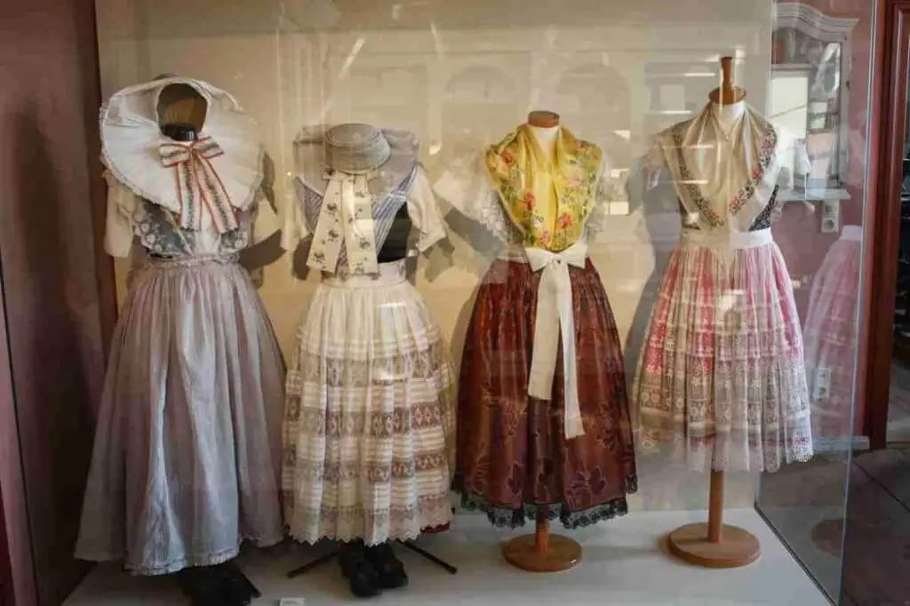 The pretty traditional costumes of the Sorbs in the Spreewald Museum Lübbenau