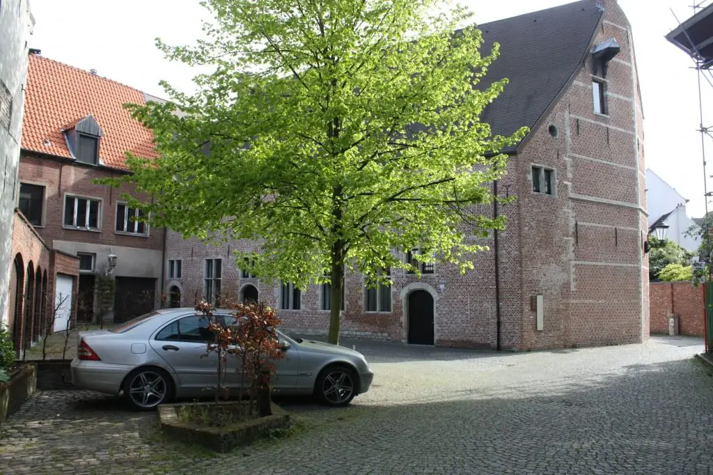 Der Große Beginenhof, eine der Mechelen Sehenswürdigkeiten in der Stadt in Ostbelgien