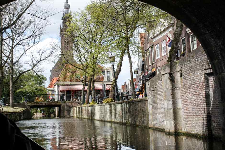 Under bridges to the city center of Edam