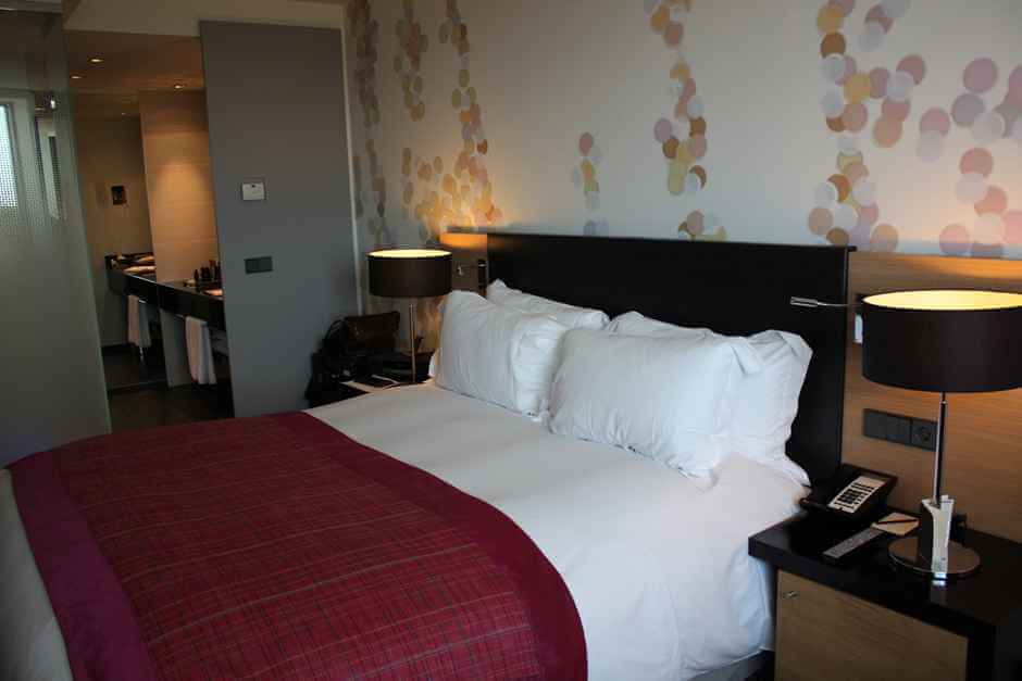 Das Bett im Sofitel Luxembourg Le Grand Ducal