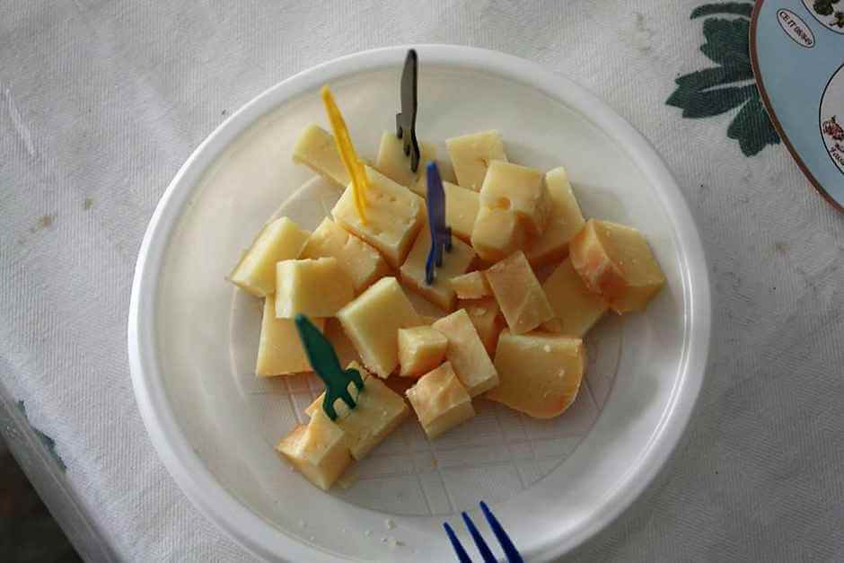 Slow Food aus der Emilia Romagna - italienischer Hartkäse zum Probieren