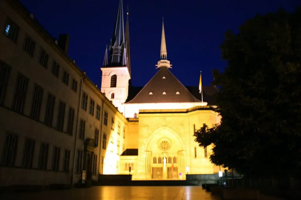 The cathedral of Luxembourg at night