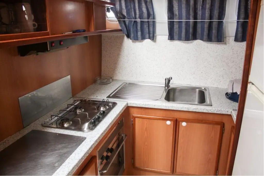 The galley - houseboat tips and tricks