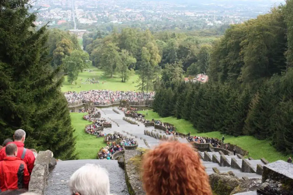 Die Kassel Wasserspiele ziehen Menschenmassen an