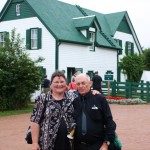 Petar und Monika vor Green Gables