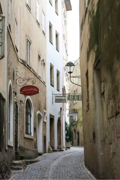 Das Arme-Leute-Viertel von Salzburg, Stille Nacht Heilige Nacht