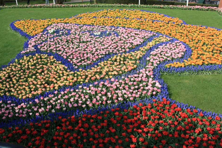 Van Gogh Selbstproträt aus Tulpen im Keukenhof Holland