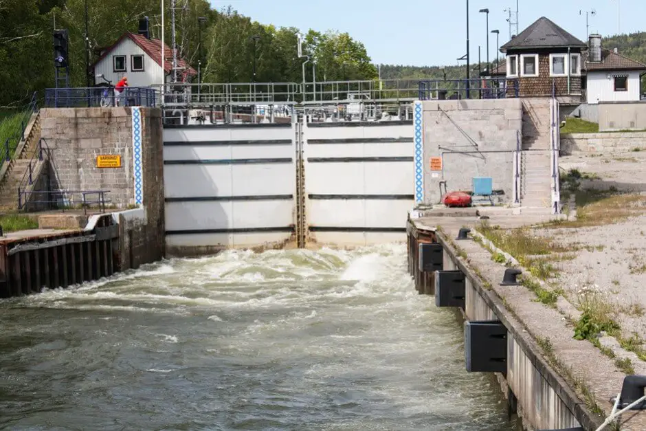 An der ersten Schleuse geht erstmal gar nichts mehr