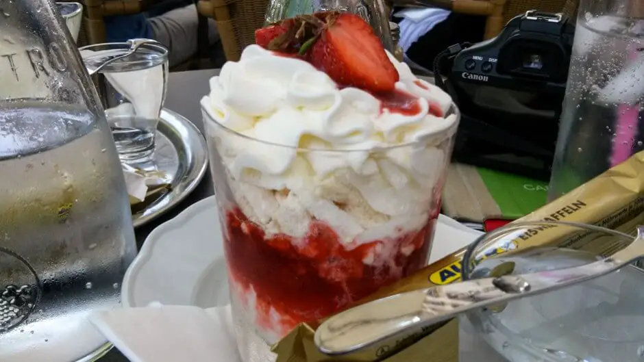 Eton Mess in ice cream parlor Clementine