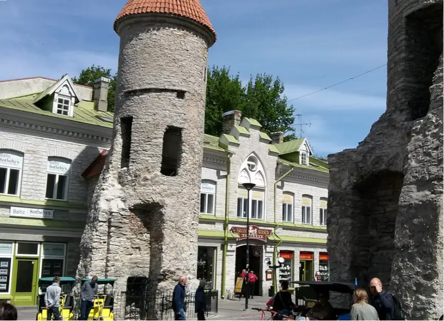 Tallinn Sehenswürdigkeiten - die Lehmpforte