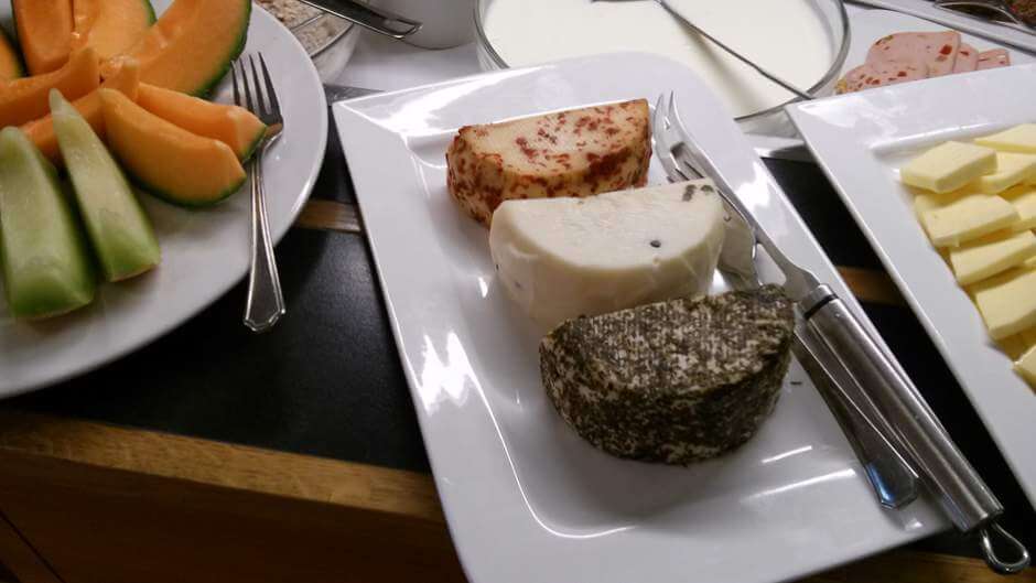 Käse beim Frühstück im Hotel SPES in Schlierbach