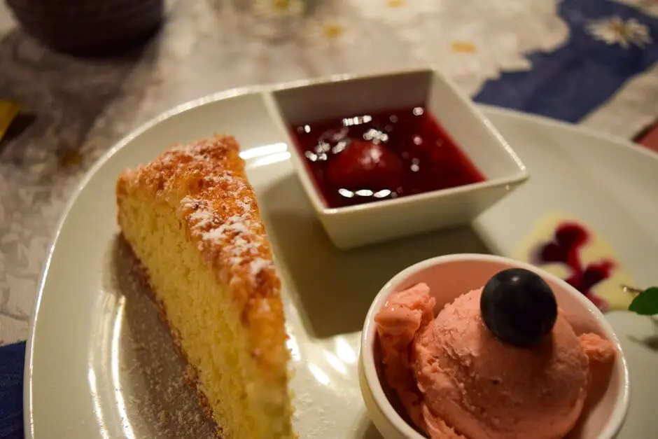 Eating well in the Kleinwalsertal - Dessert Dreierlei in the Waldhaus