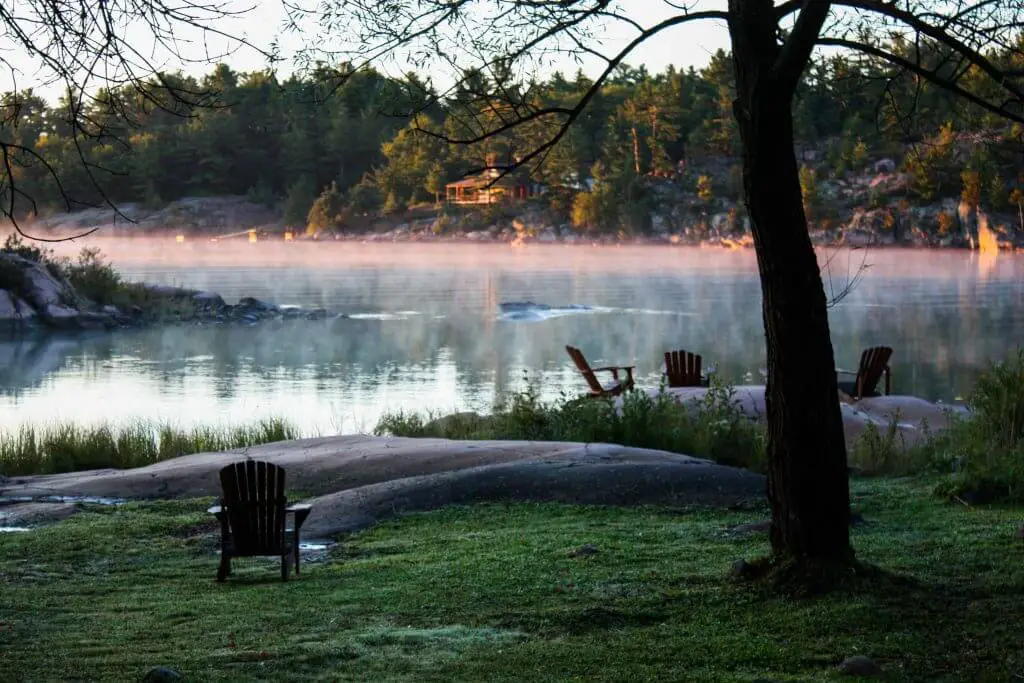 Morning mood in Muskoka Eastern Canada Round trip for connoisseurs