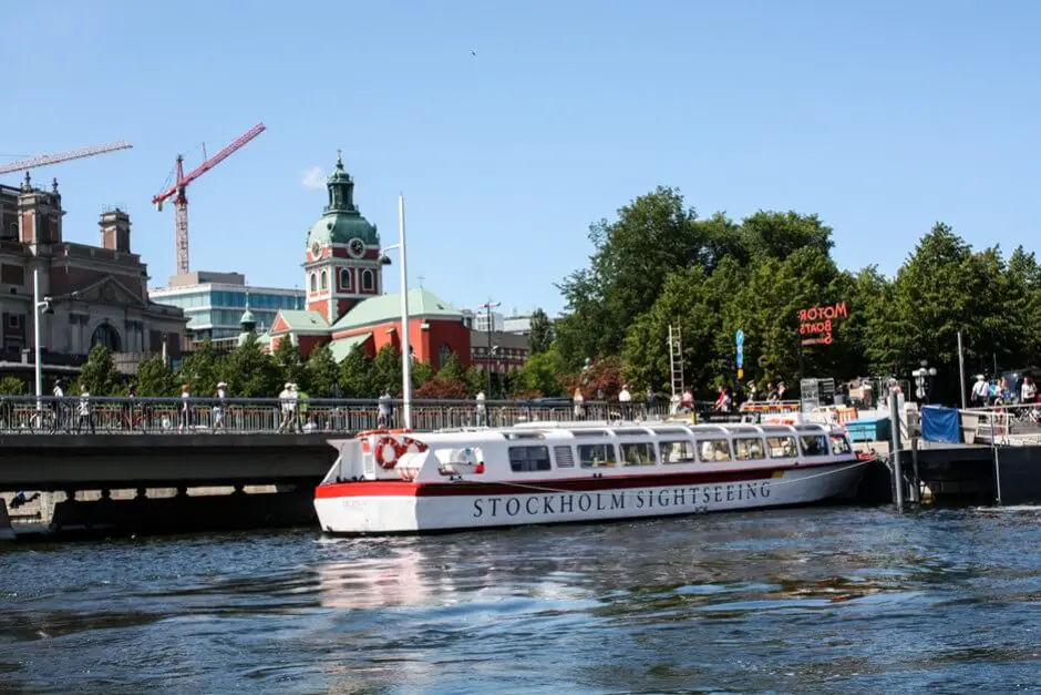 Stockholm sightseeing by boat - boat tours through Stockholm