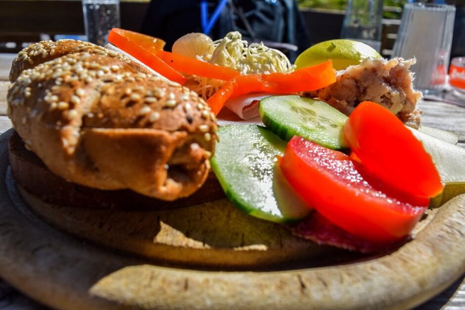 Brettljause und Brotzeiten auf der Alm