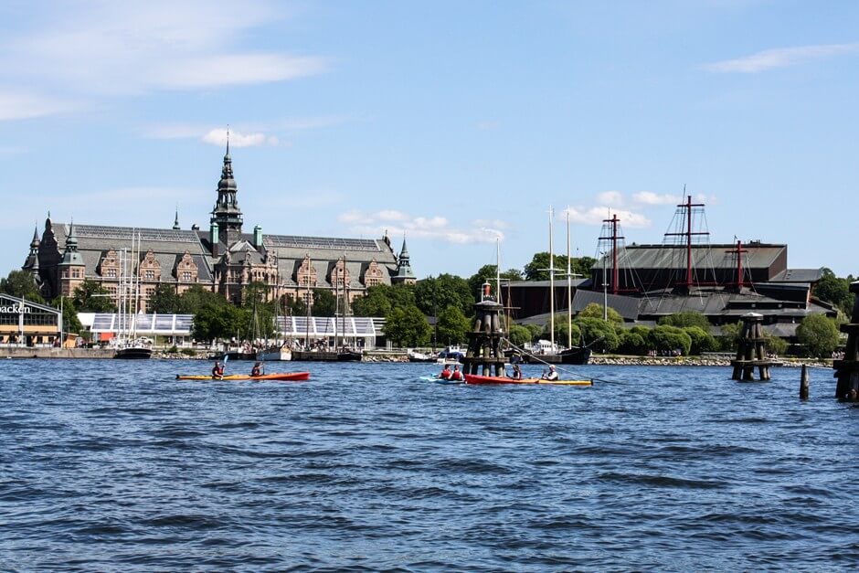 Einen direkten Bootsanleger gibt es nicht beim Vasa Museum (rechts)