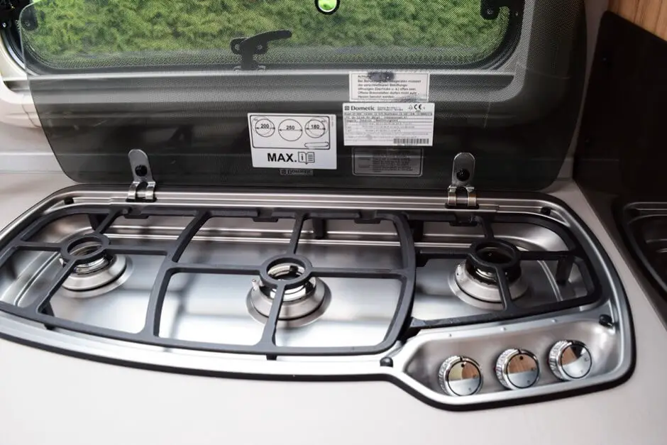 Cooking is done with gas in the SUN TI 650 MEG from Knaus - tips for your first motorhome holiday