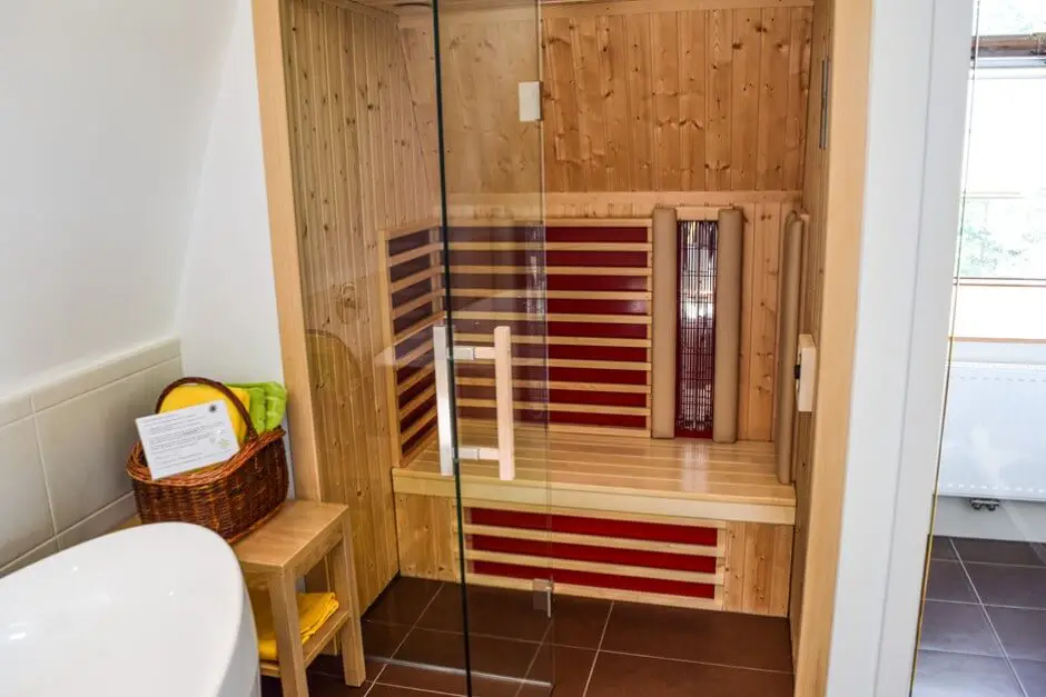 Hotelsuite mit Sauna im Hotel Vier Jahreszeiten Loipersdorf