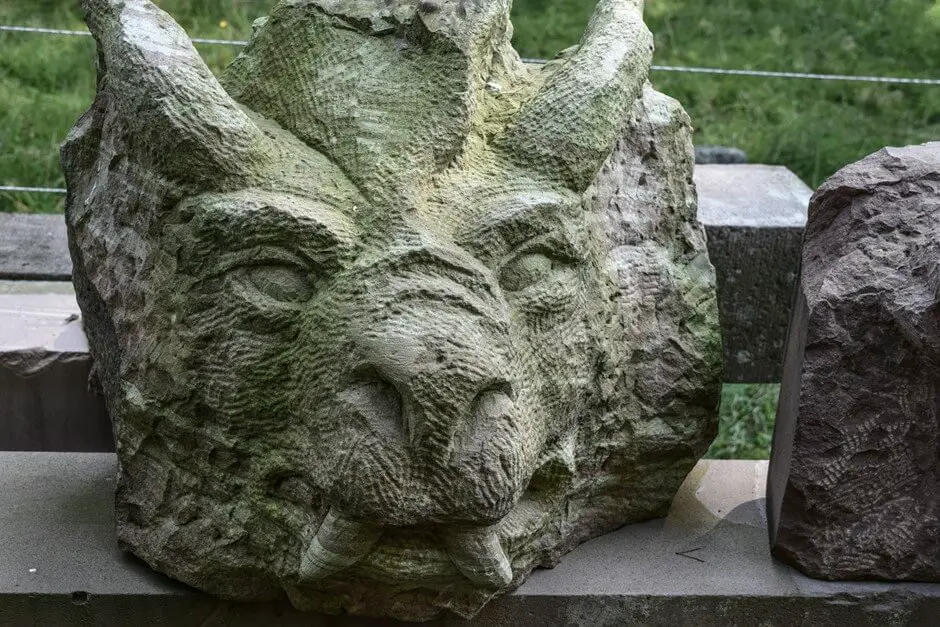 Echse aus Stein - Skulpturen selber machen