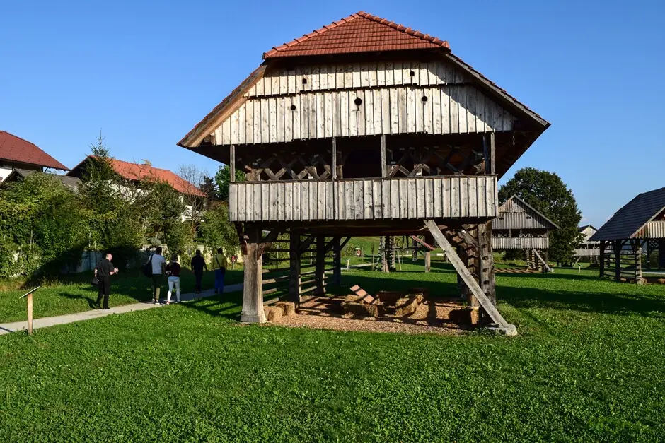 Drei slowenische Sehenswürdigkeiten abseits der Küste