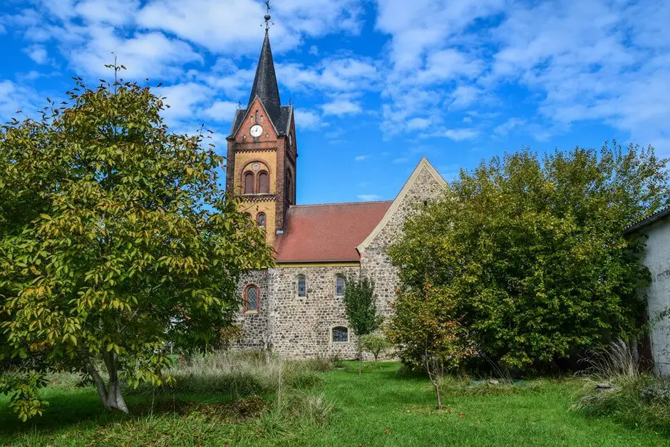 Fläming Urlaub Dorfkirche in Wiesenburg Roadtrips in Deutschland