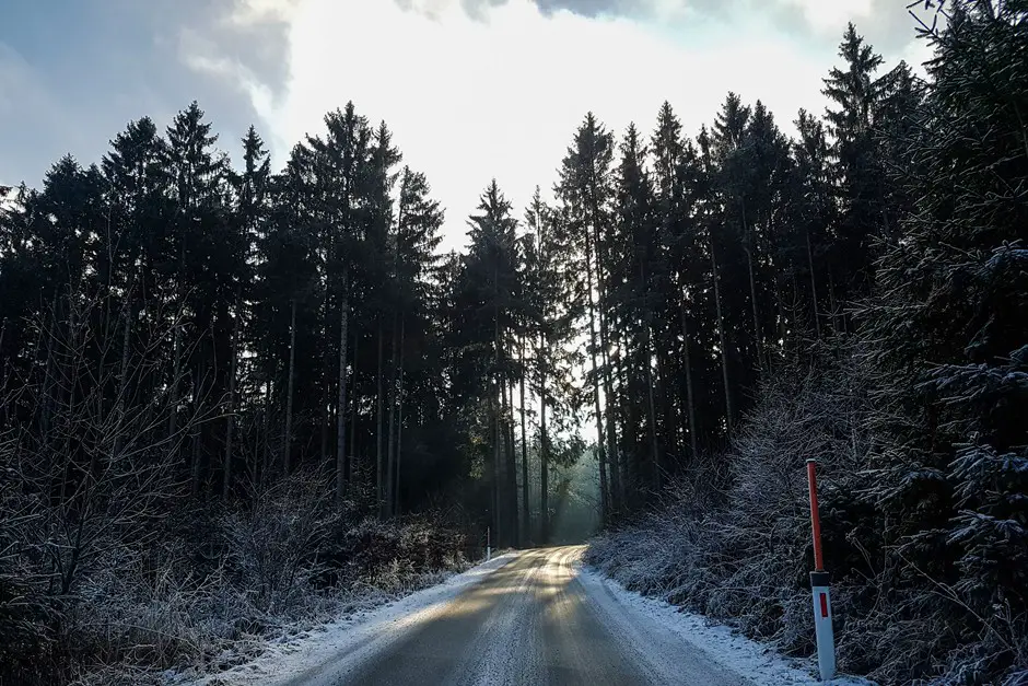 Zufahrtsstrasse zum Hotel Schwarz Alm