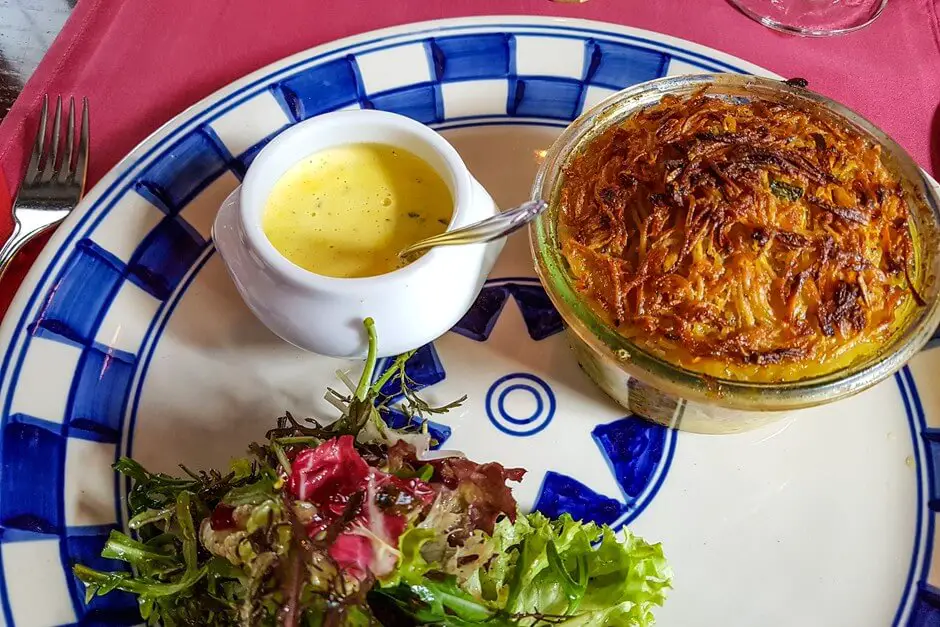 Döppekooche mit Spargel und Schinken auf unserer Eifel für Genießer Tour