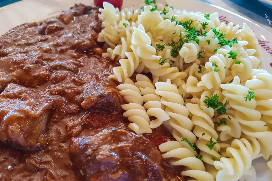 Goulash with noodles on the Chiemgau Alps Panorama Tour