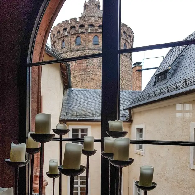 Der Burgfried vom Festsaal aus auf der Burg Mildenstein bei Leisnig