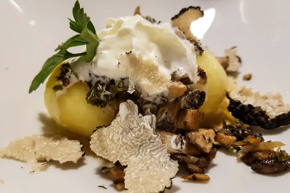 Stuffed potato socks with wild mushrooms and truffle cream