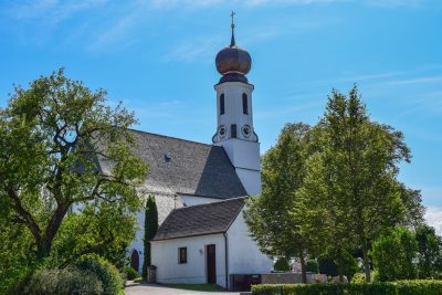 Kirche in Nussdorf im Chiemgau