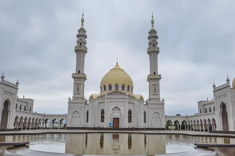 Nice places and great food - The White Mosque in Bolgar, Tatarstan