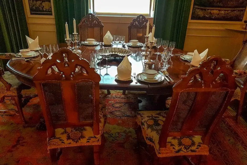 Set table in the castle