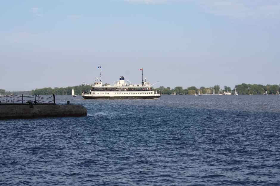 Toronto Ferry - Toronto Tips