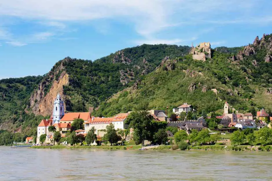Dürnstein in the Wachau - elegant Wachau, which you can experience in Wachau hotels on the Danube